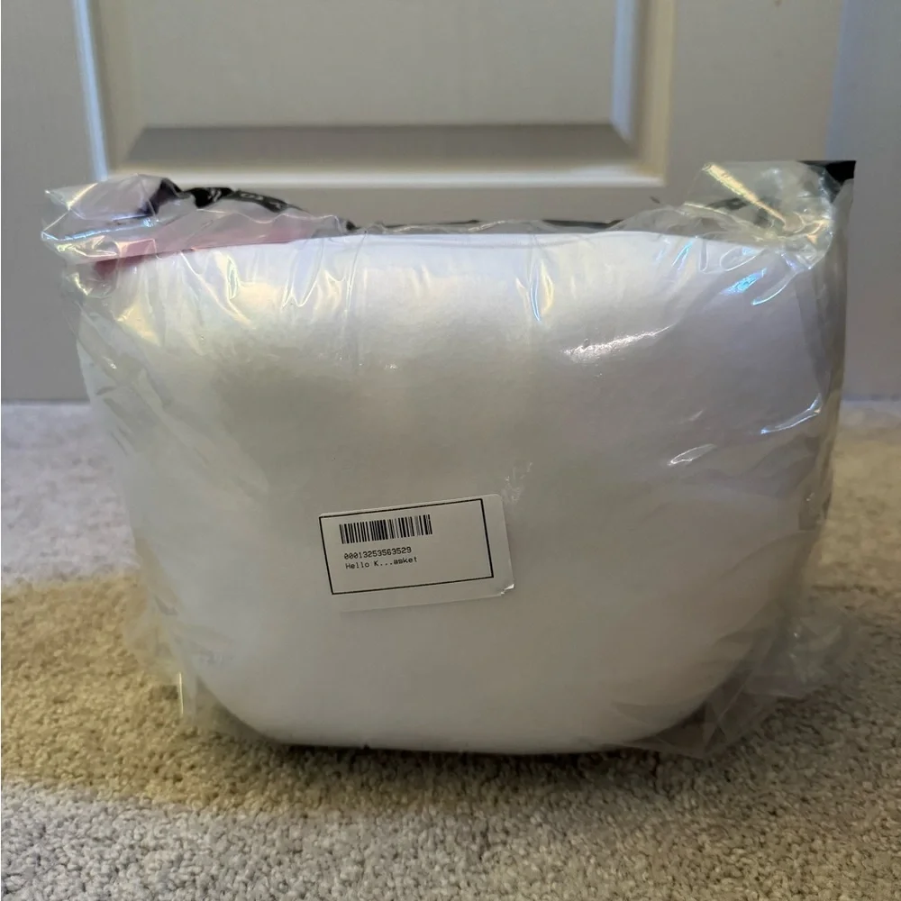 NWT Hello Kitty Plush Bucket - Picture 3 of 3